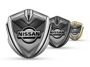 Nissan Abovedado Emblema Insignia Estilo Limitado Chic